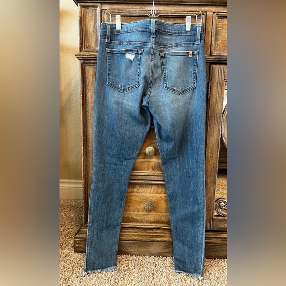 Joe’s Jeans distressed skinny raw hem jean Size 27 - Picture 2 of 8